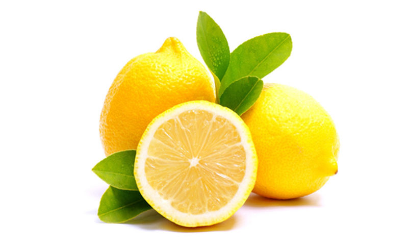 Medicina casera con limón